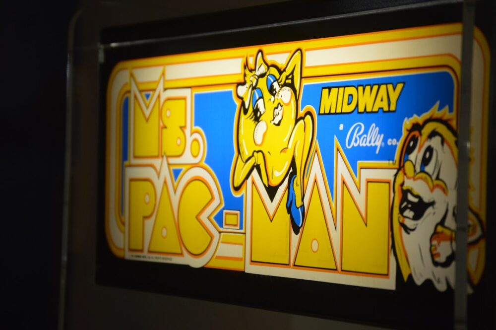 An arcade game ready for renting at Clowns4Kids.