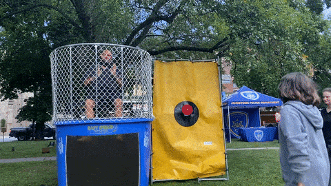 kings-point-1-min A GIF of how a dunk tank works.
