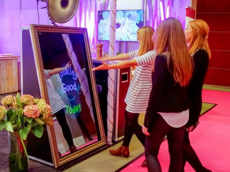 Mirror Me Photo Booth Rental